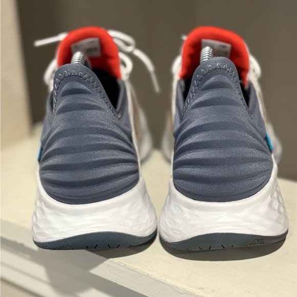 New Balance Men’s Fresh Foam Roav Running Shoes, Size 9 EE WIDE - Picture 9 of 9